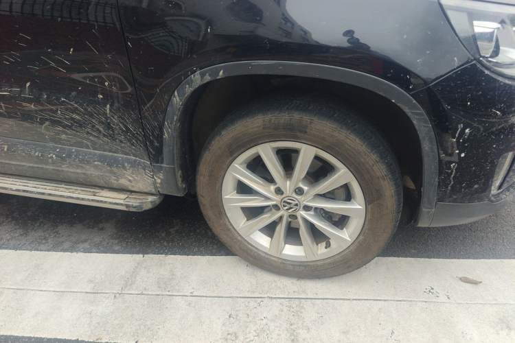 Used Volkswagen Tiguan 2015 1.8TSI Automatic Two-Wheel Drive Comfort Edition Right Front Wheel Hub