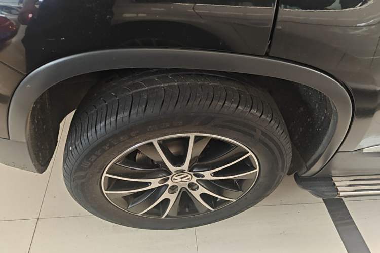 Used Volkswagen Tiguan 2015 1.8TSI Automatic Two-Wheel Drive Luxury Model Right Rear Wheel Hub