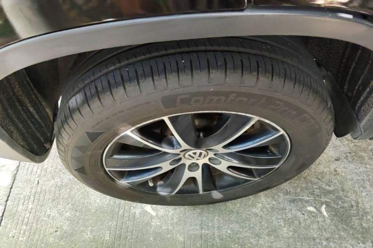 Used Volkswagen Tiguan 2015 1.8TSI Automatic Two-Wheel Drive Luxury Model Right Rear Wheel Hub