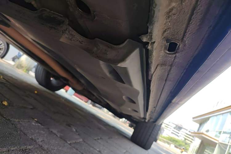 Used Volkswagen Tiguan 2015 1.8TSI Automatic Two-Wheel Drive Luxury Model Right Side Sill