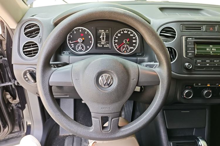 Used Volkswagen Tiguan 2015 1.8TSI Automatic Two-Wheel Drive Trend Edition Steering Wheel