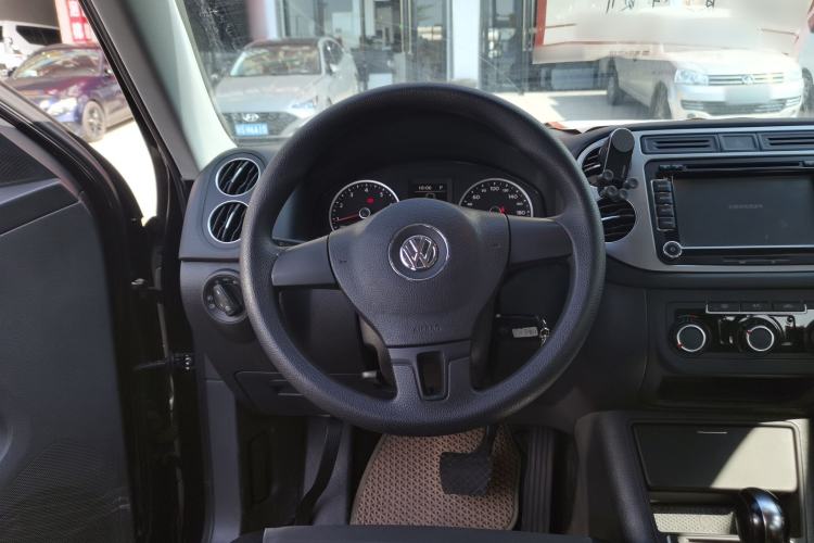 Used Volkswagen Tiguan 2015 1.8TSI Automatic Two-Wheel Drive Trend Edition Steering Wheel
