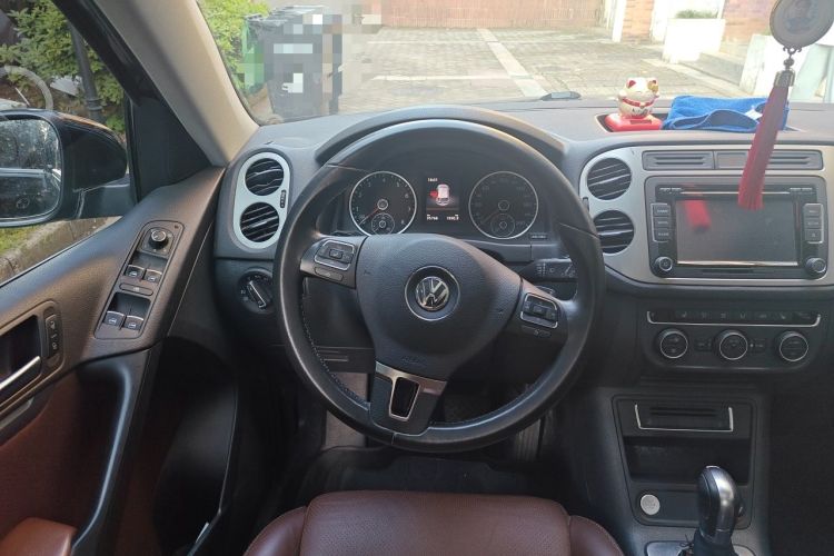 Used Volkswagen Tiguan 2015 1.8TSI Automatic Two-Wheel Drive Luxury Model Steering Wheel