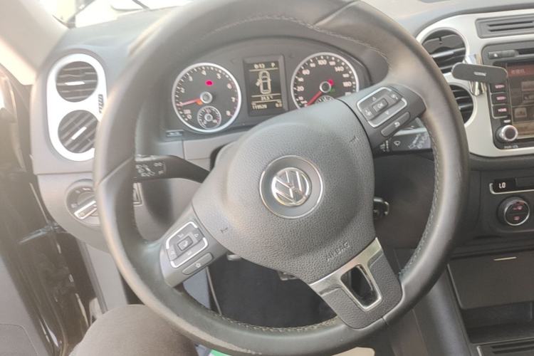 Used Volkswagen Tiguan 2015 1.8TSI Automatic Two-Wheel Drive Comfort Edition Steering Wheel