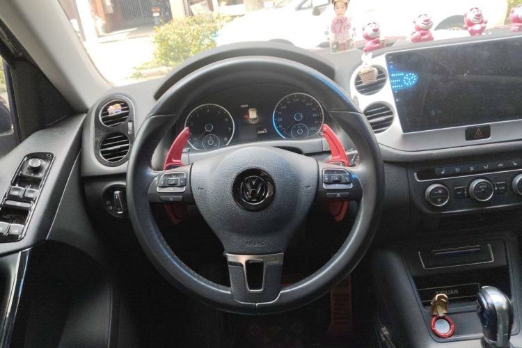 Used Volkswagen Tiguan 2015 1.8TSI Automatic All-Wheel-Drive Luxury Model Steering Wheel
