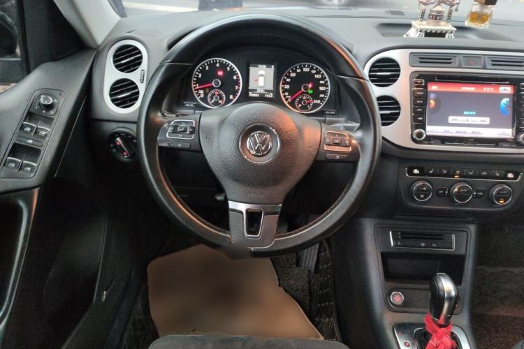 Used Volkswagen Tiguan 2015 2.0 TSI Automatic All-Wheel Drive Flagship Edition Steering Wheel