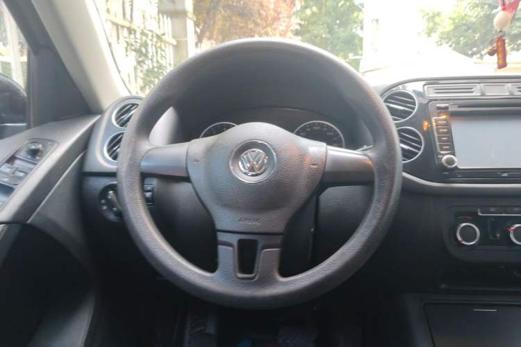 Used Volkswagen Tiguan 2015 1.8TSI Automatic Two-Wheel Drive Trend Edition Steering Wheel