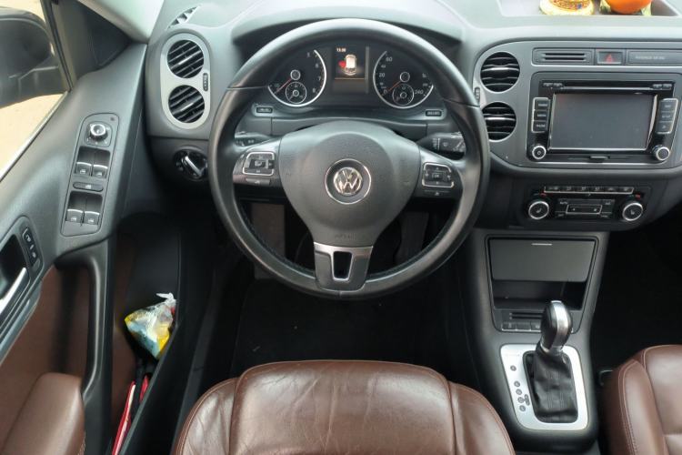 Used Volkswagen Tiguan 2015 2.0 TSI Comfort Edition Steering Wheel