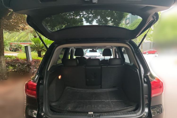 Used Volkswagen Tiguan 2015 1.8TSI Automatic Two-Wheel Drive Comfort Edition Trunk