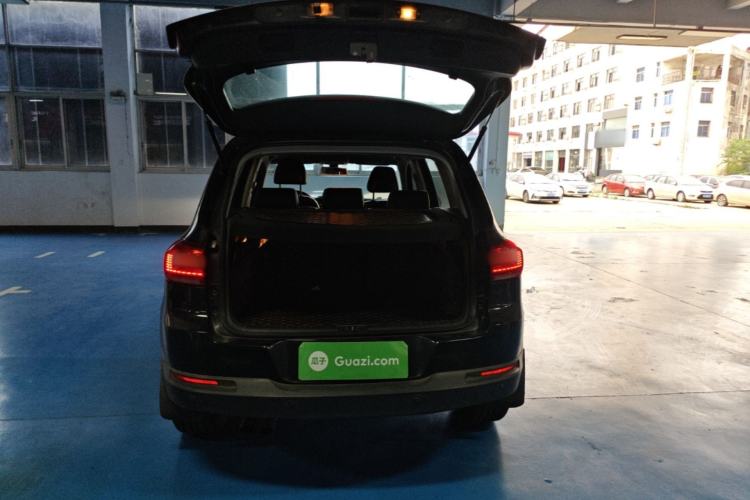 Used Volkswagen Tiguan 2015 1.8TSI Automatic Two-Wheel Drive Comfort Edition Trunk
