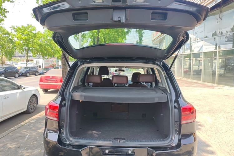 Used Volkswagen Tiguan 2015 1.8TSI Automatic Two-Wheel Drive Luxury Model Trunk