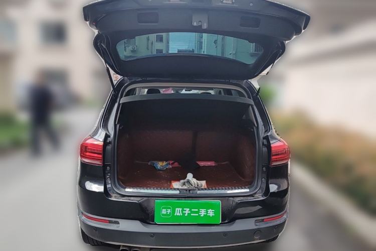 Used Volkswagen Tiguan 2015 2.0 TSI Automatic All-Wheel Drive Flagship Edition Trunk