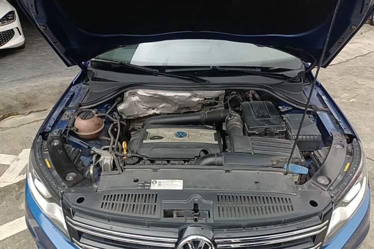 Used Volkswagen Tiguan 2015 1.8TSI Automatic Two-Wheel Drive Comfort Edition Engine Bay