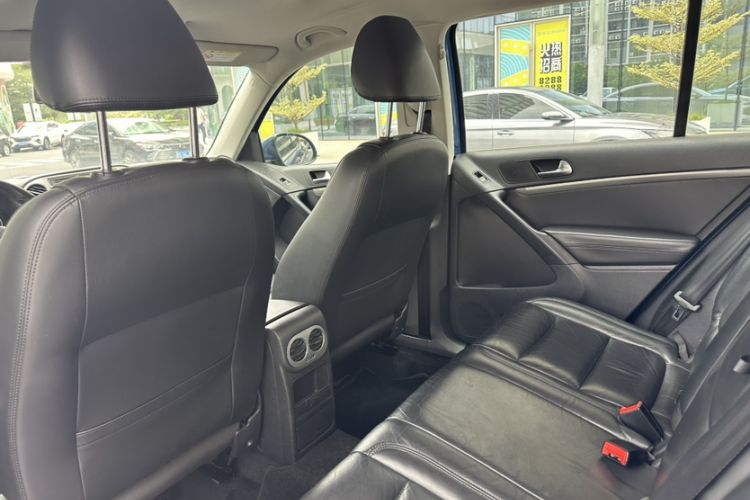Used Volkswagen Tiguan 2015 1.8TSI Automatic Two-Wheel Drive Comfort Edition Interior 11