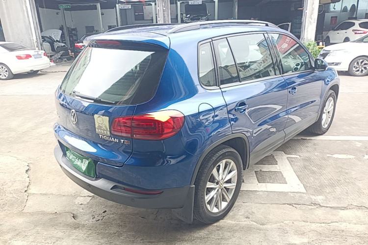 Used Volkswagen Tiguan 2015 1.8TSI Automatic Two-Wheel Drive Comfort Edition Rear Right 45 Deg