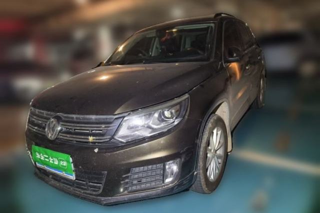 Ojetý Volkswagen Tiguan 2015 1.8TSI Automatic Two-Wheel Drive Comfort Edition