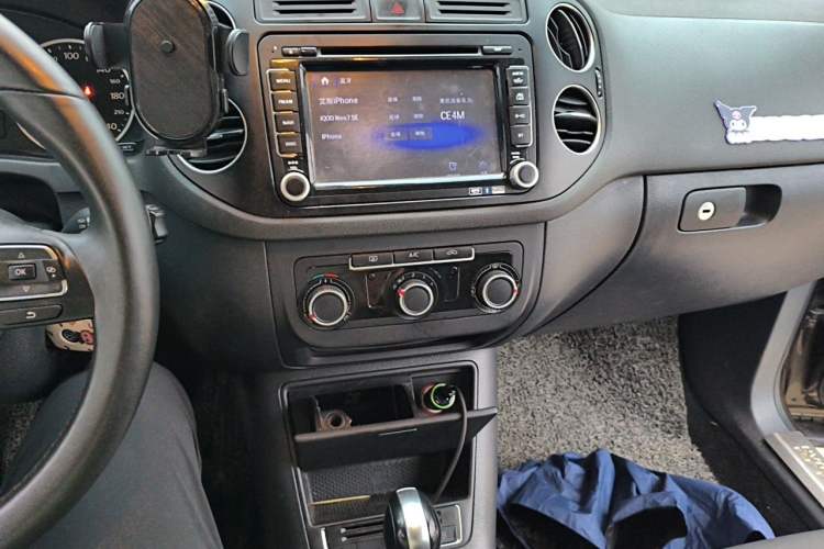 Used Volkswagen Tiguan 2015 1.8TSI Automatic Two-Wheel Drive Trend Edition Audio And AC Panel
