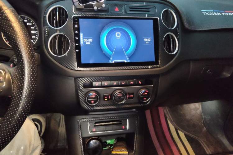 Used Volkswagen Tiguan 2015 1.8TSI Automatic Two-Wheel Drive Luxury Model Audio And AC Panel