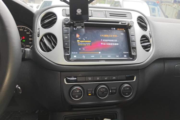 Used Volkswagen Tiguan 2015 1.8TSI Automatic Two-Wheel Drive Comfort Edition Audio And AC Panel