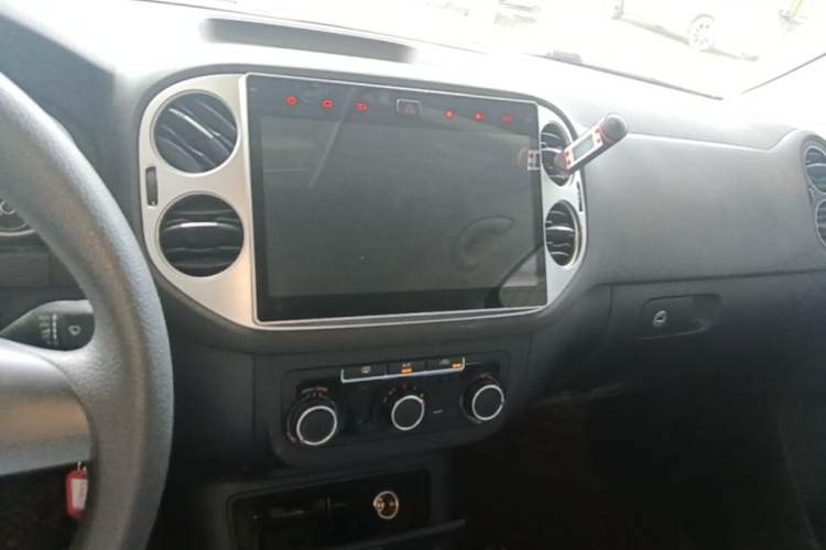 Used Volkswagen Tiguan 2015 1.8TSI Automatic Two-Wheel Drive Trend Edition Audio And AC Panel