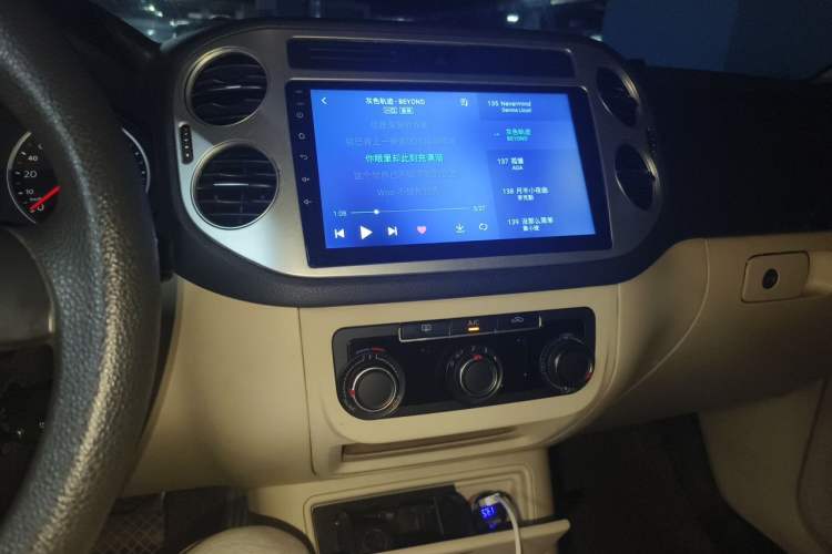 Used Volkswagen Tiguan 2015 1.8TSI Automatic Two-Wheel Drive Trend Edition Audio And AC Panel