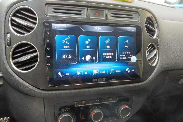 Used Volkswagen Tiguan 2015 1.8TSI Automatic Two-Wheel Drive Trend Edition Audio And AC Panel