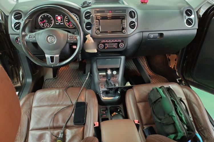 Used Volkswagen Tiguan 2015 2.0 TSI Comfort Edition Center Console