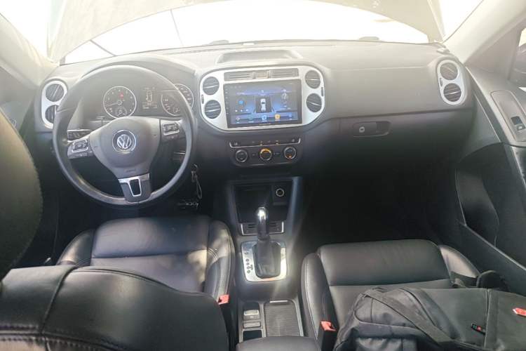 Used Volkswagen Tiguan 2015 1.8TSI Automatic Two-Wheel Drive Comfort Edition Center Console