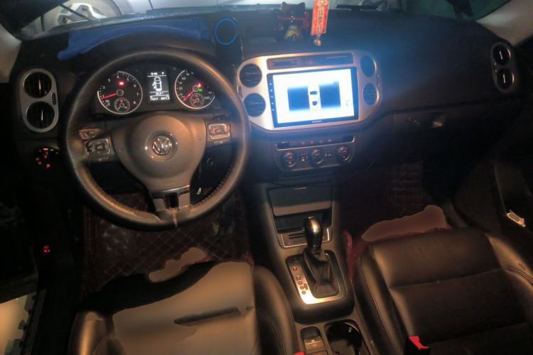Used Volkswagen Tiguan 2015 1.8TSI Automatic Two-Wheel Drive Comfort Edition Center Console
