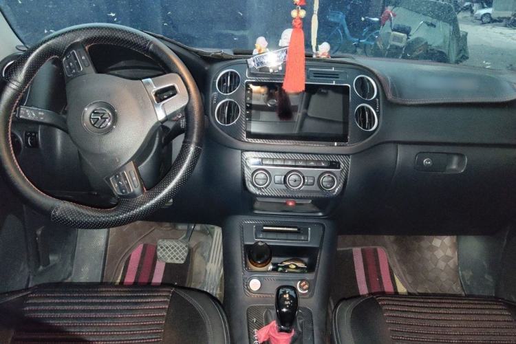 Used Volkswagen Tiguan 2015 1.8TSI Automatic Two-Wheel Drive Luxury Model Center Console