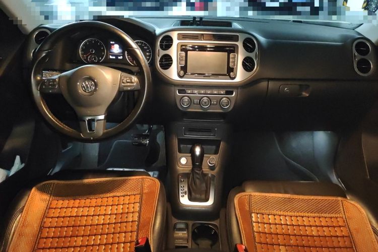 Used Volkswagen Tiguan 2015 2.0 TSI Automatic All-Wheel Drive Luxury Edition Center Console