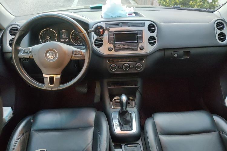 Used Volkswagen Tiguan 2015 1.8TSI Automatic Two-Wheel Drive Comfort Edition Center Console