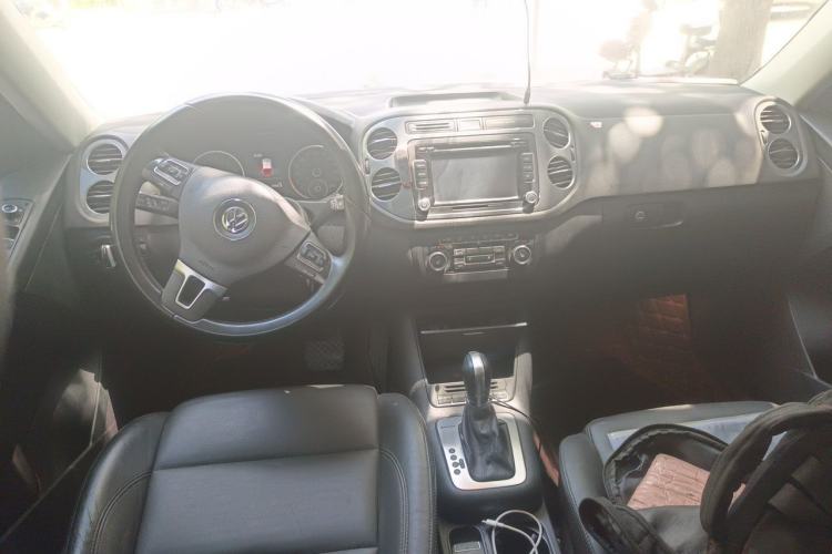 Used Volkswagen Tiguan 2015 2.0 TSI Comfort Edition Center Console