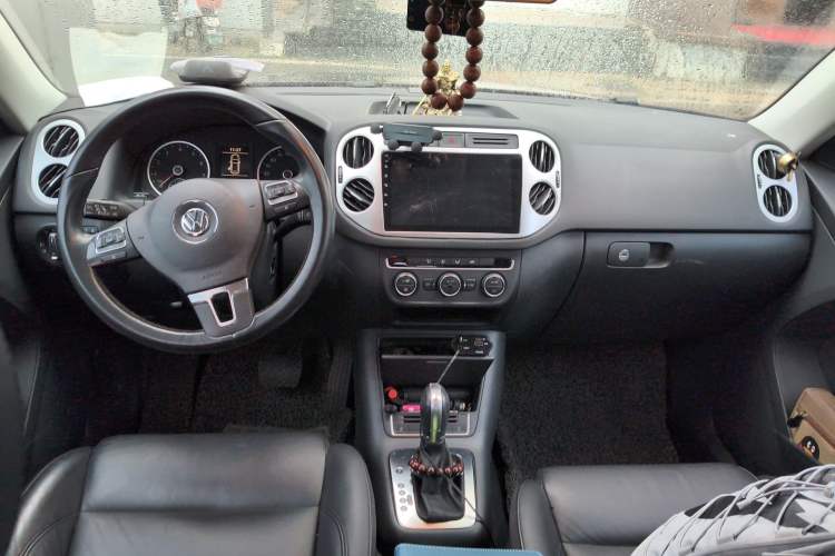 Used Volkswagen Tiguan 2015 1.8TSI Automatic Two-Wheel Drive Comfort Edition Center Console