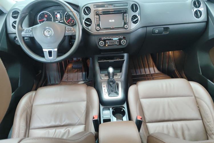 Used Volkswagen Tiguan 2015 2.0 TSI Comfort Edition Center Console