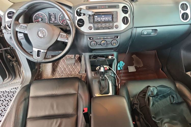 Used Volkswagen Tiguan 2015 1.8TSI Automatic Two-Wheel Drive Comfort Edition Center Console