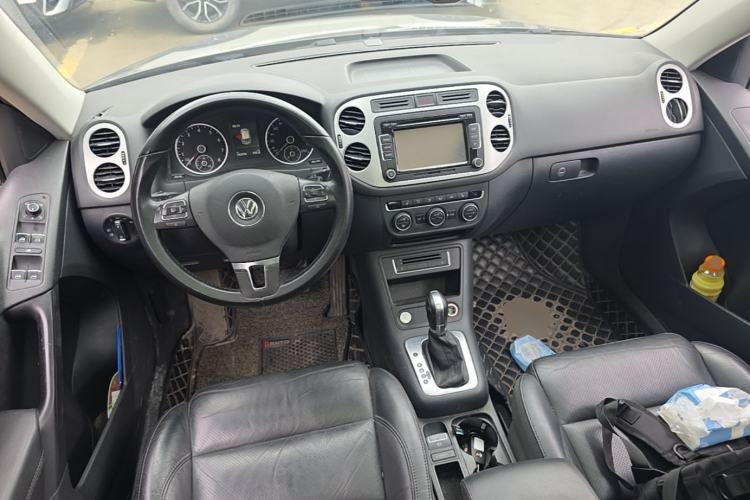 Used Volkswagen Tiguan 2015 1.8TSI Automatic Two-Wheel Drive Luxury Model Center Console