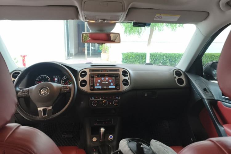 Used Volkswagen Tiguan 2015 2.0 TSI Automatic All-Wheel Drive Flagship Edition Center Console