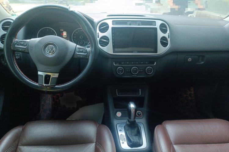 Used Volkswagen Tiguan 2015 1.8TSI Automatic All-Wheel-Drive Luxury Model Center Console