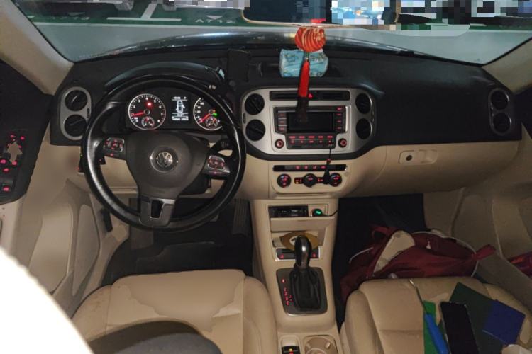 Used Volkswagen Tiguan 2015 1.8TSI Automatic Two-Wheel Drive Comfort Edition Center Console
