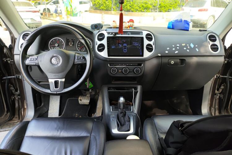 Used Volkswagen Tiguan 2015 1.8TSI Automatic All-Wheel Drive Comfort Edition Center Console