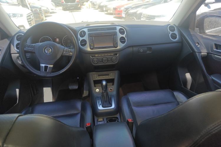 Used Volkswagen Tiguan 2015 1.8TSI Automatic Two-Wheel Drive Luxury Model Center Console