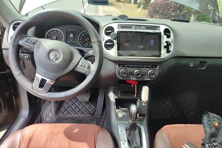 Used Volkswagen Tiguan 2015 1.8TSI Automatic Two-Wheel Drive Luxury Model Center Console