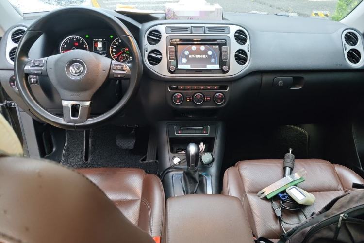 Used Volkswagen Tiguan 2015 1.8TSI Automatic Two-Wheel Drive Luxury Model Center Console