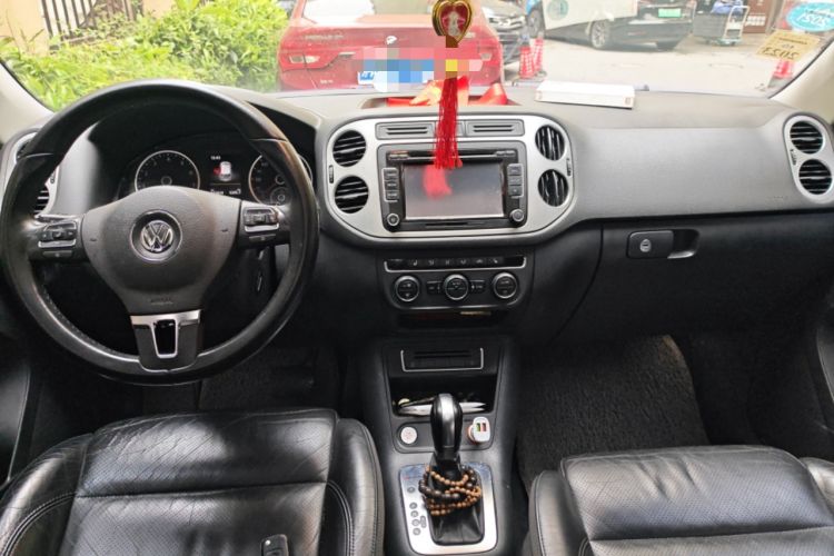 Used Volkswagen Tiguan 2015 1.8TSI Automatic All-Wheel-Drive Luxury Model Center Console