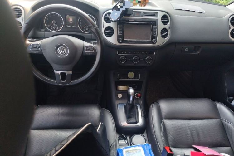Used Volkswagen Tiguan 2015 1.8TSI Automatic Two-Wheel Drive Luxury Model Center Console