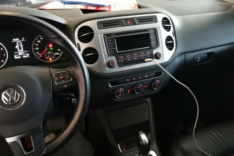 Used Volkswagen Tiguan 2015 1.8TSI Automatic Two-Wheel Drive Comfort Edition Center Console