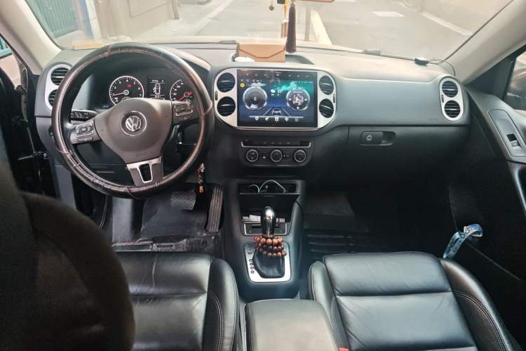 Used Volkswagen Tiguan 2015 1.8TSI Automatic Two-Wheel Drive Comfort Edition Center Console