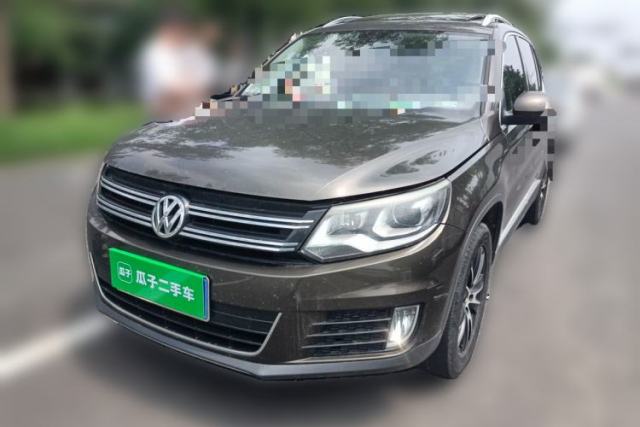 Volkswagen Tiguan 2015 1.8TSI Automatic All-Wheel-Drive Luxury Model usado