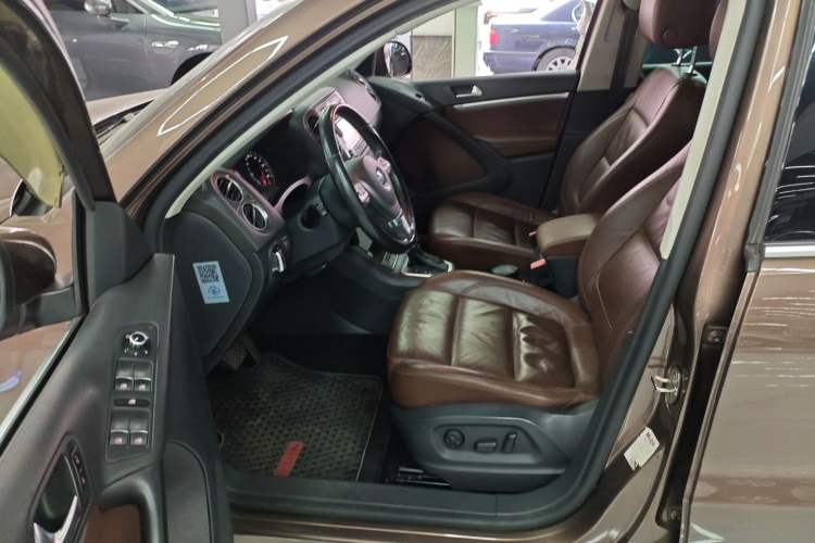 Used Volkswagen Tiguan 2015 2.0 TSI Comfort Edition Driver Seat